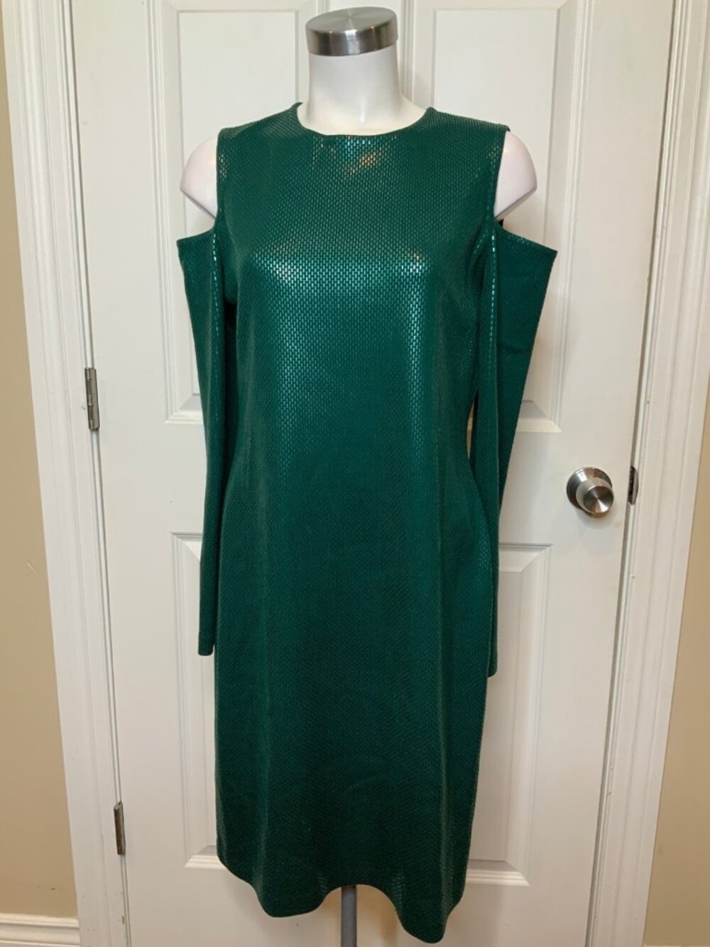 St. John Green Metallic Sequin Wool Blend Cold Shoulder Dress Party Dress, Sz 10